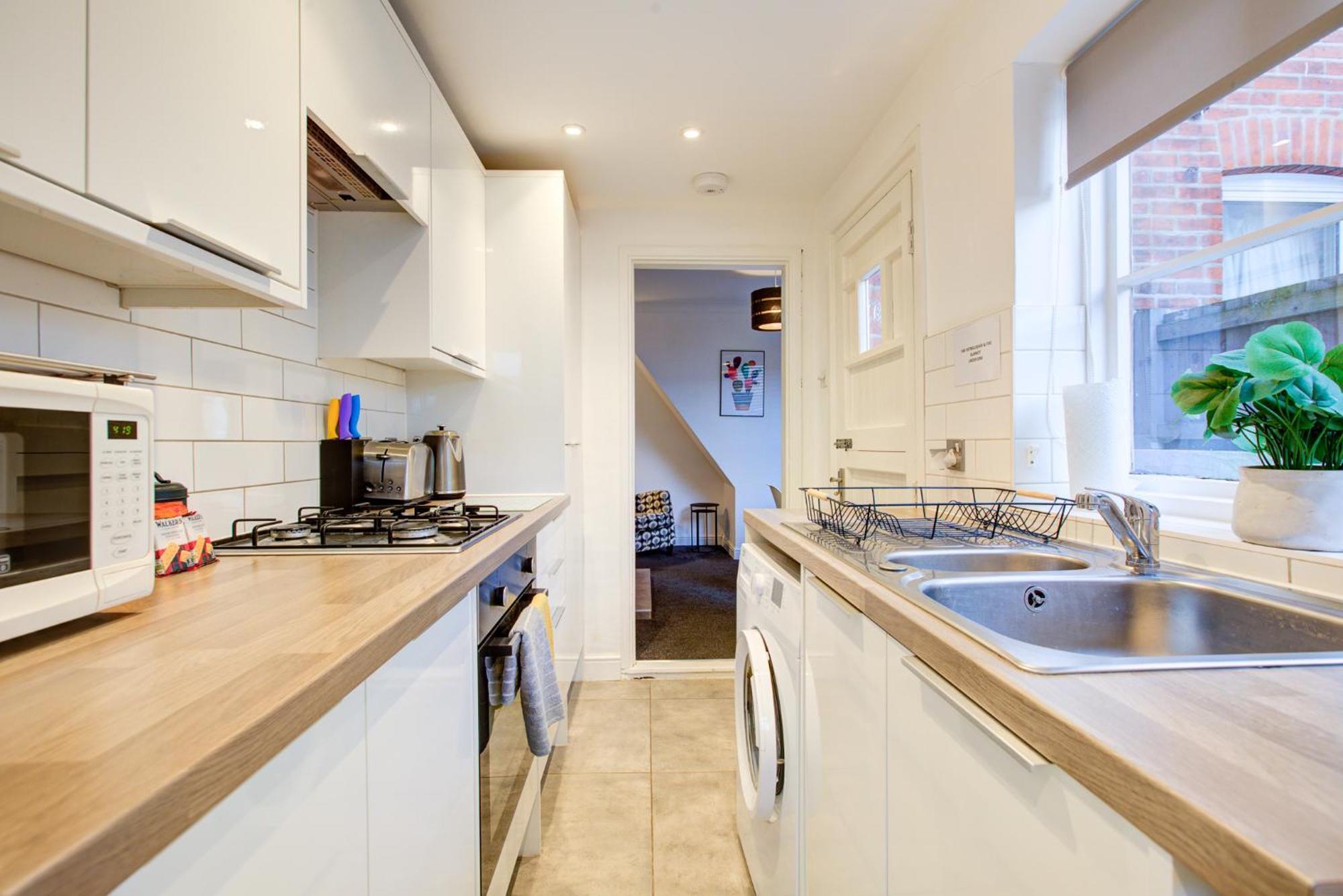 'Number 11' Central Colchester - Super Convenient 2 X Double Bed 1 X Single Bed Cottage Plus Office & Garden, 8 Min Walk Nth Station & Town Ctr, 2 Min Walk Local Shops & Restaurants Eksteriør bilde